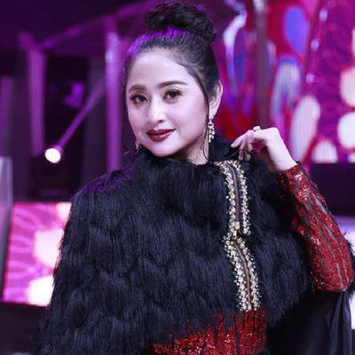 Tempat Pemilihan Selebritis Terkeren