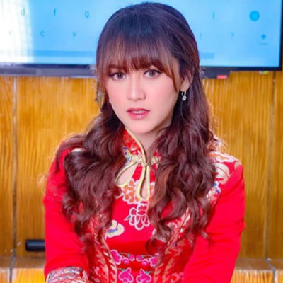 Tempat Pemilihan Selebritis Terkeren