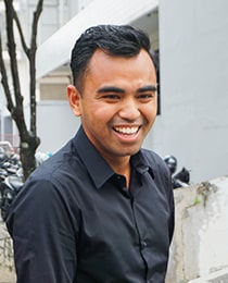 Dr. Ir. Grandprix Thomryes Marth Kadja